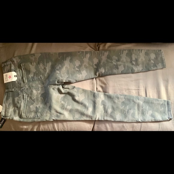 NWT! Camo High Waist Jeans. - Picture 2 of 5